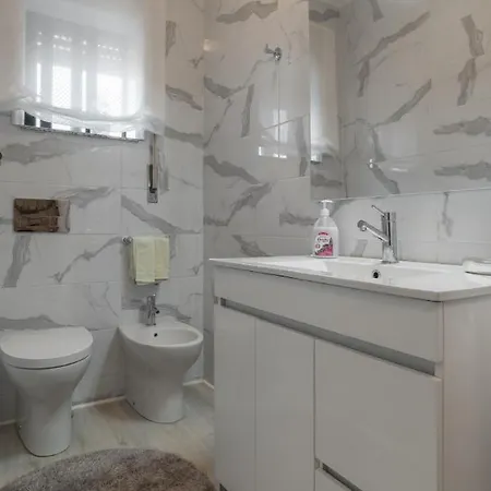 Апартаменты Metropolitan Gaia-porto Вила-Нова-ди-Гая